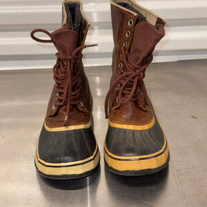 Sorel Dark Brown Black Winter Rain Boots 8.5